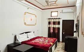 Sattva Cafe And Motel